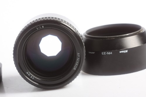 Nikon nikkor 85 - 1.8/85, lens
