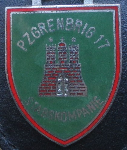 Brustanhänger