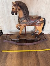 Antikes großes Schaukelpferd