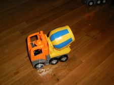 Lego Duplo Betonmischer mit einer  Figur