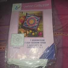 Seidenkissen ,, Astrology "  40x40cm, Pongé 08 Gutta in gold, Seidenmalerei