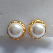 3008 Vintage Ohrclip mit Swarovski Perlen 17mm