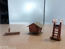 Eisenbahn H0 Hochstand, Brunnen, Holzhütte gebrauchter bespielter Zustand