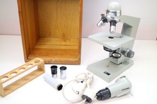 Carl Zeiss Jena Mikroskop DDR – mit Holzkiste – vollständig – ungetestet – Bastl