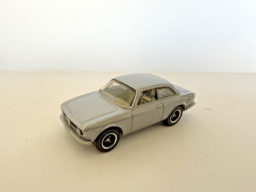 Matchbox 1965 alfa romeo - matchbox,