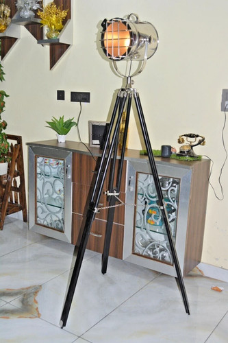 Hollywood studio tripod - hollywood,