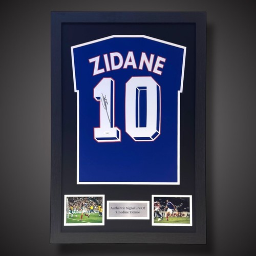 Gerahmtes zinedine zidane - gerahmtes,