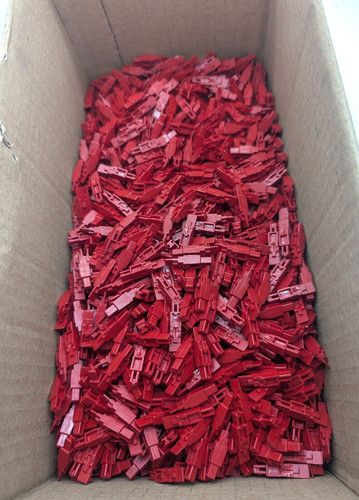 Trennstecker rot halb - halb, kiste