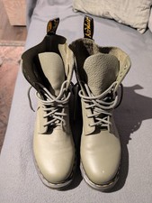 Dr. Martens Airwair 1460