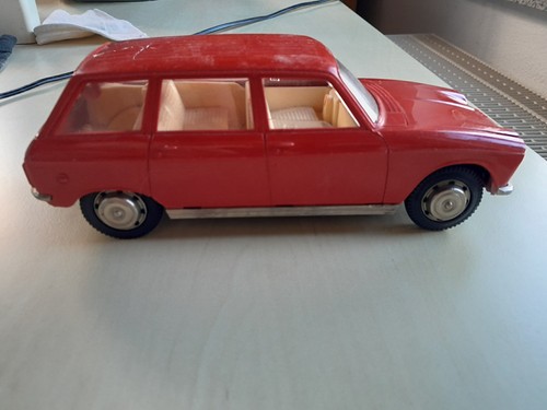 Modellauto peugeot 204 kombi - peugeot,