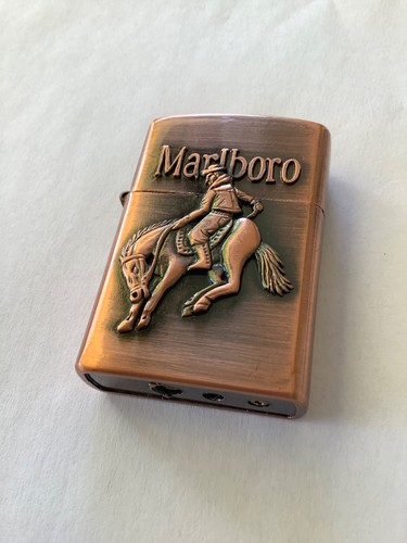 Marlboro sturmfeuerzeug - »marlboro«,