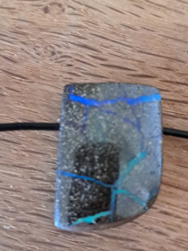 Natürlicher boulder opal - natÜrlicher,