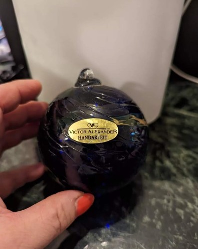 Weihnachtskugel aus glas zum - aus,