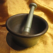 Antiker Apotheker-Mörser mit Stößel, Gusseisen