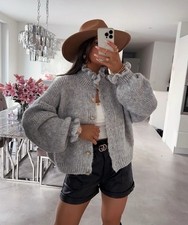 Strickjacke rüschen hellgrau - strickjacke,