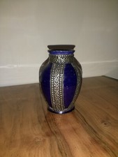 Alte bzw. antike Vase mit