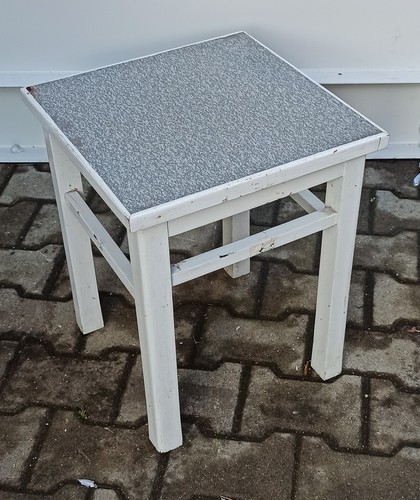 Alter holzhocker vollholz - holzhocker,