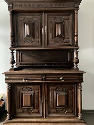 Antiker buffetschrank aus - aus, der