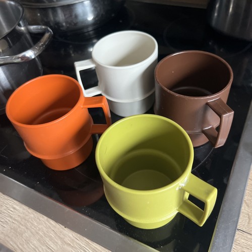 Tupperware 1312 4 becher - —-,