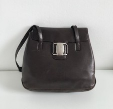 Vintage Salvatore Ferragamo Schultertasche Tasche dunkelbraun silberne Hardware
