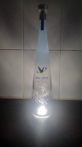 Grey goose altius - grey,
