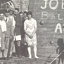 Vintage Militär Drag Queens