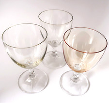 5 Weingläser 60er Jahre aus