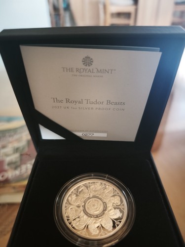 Royal tudor beasts completer - tudor,