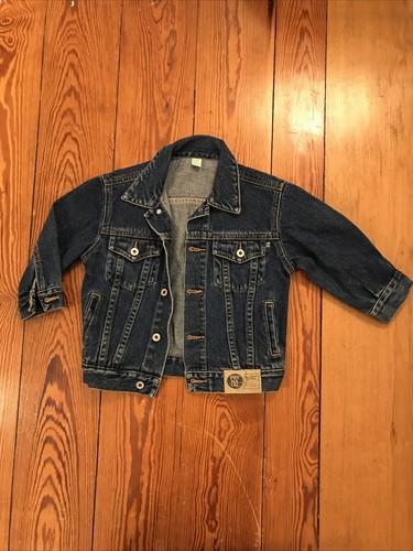 Dunkle jeansjacke von - jeansjacke,