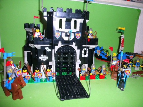 Lego 6085 black monarch - lego,