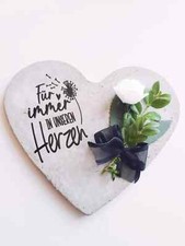 Herz aus Beton mit Schriftzug und Kunstrose Grabschmuck Trauer Grabherz