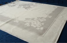 Uraltes feinfädiges Tafeltuch