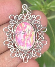 28.40 Karat Pink Feuer Opal