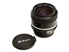 Nikon Weitwinkel Objektiv Nikkor 2.8 / 24 mm MF für Nikon F Mount AI