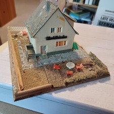 Spur H0   TT   Haus mit Terasse -- Anlagenrückbau