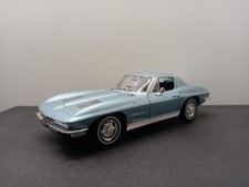 1:24 Chevrolet Corvette C2 1963er Sting Ray Split Window Modellauto 