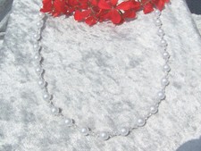 elegante Perlenkette weiss