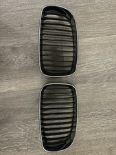 Kühlergrill / Niere li. + re. BMW 1er E81 E87 