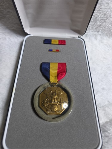 Service medal herolum - us,