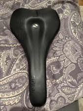 SQlab 612 ERGOWAVE Fahrradsattel - Schwarz, 15cm Gravel Rennrad