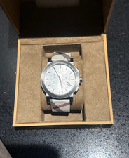 Authentic Burberry BU9357