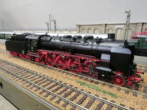 Km1 103908 196 spur - 196,