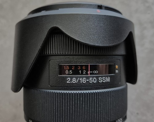 Sony alpha 2 - mm, f/2.8