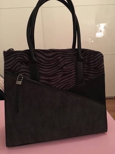 Handtasche