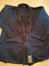 Jujutsu Karate Anzug Kwon