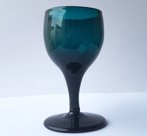 Von glas becher - von,