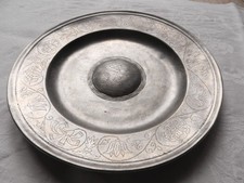 Zinn Teller, Zierteller, alt, florales Dekor, mit Stempel, guter Zustand.