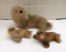 Großer und kleiner Seehund mit kleiner Robbe/Seelöwe Echtfell Tiere