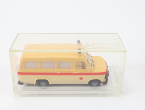 Praline 82402 modellauto - h0,