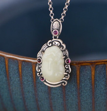 I05 Anhänger Pixiu Glücksbringer Drache aus heller Jade Silber 925